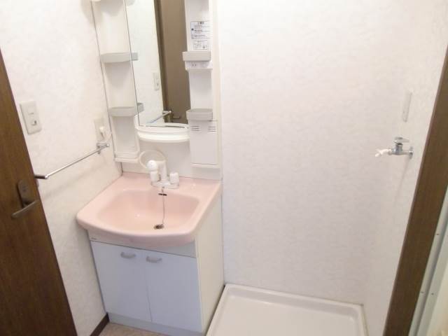 Washroom. Shampoo dresser ☆ Washing pan ☆