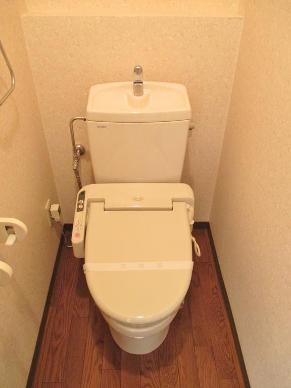 Toilet. (* ⌒O⌒ *) (* ⌒O⌒ *)