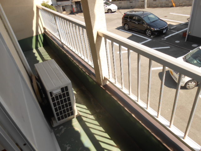 Balcony. Balconies!