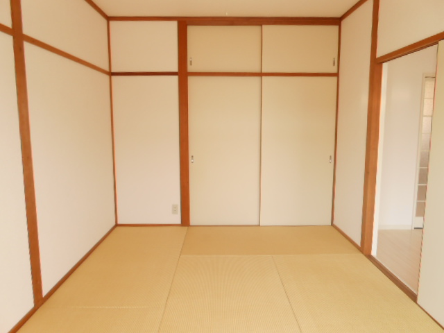 Living and room. It is Ryukyu tatami!