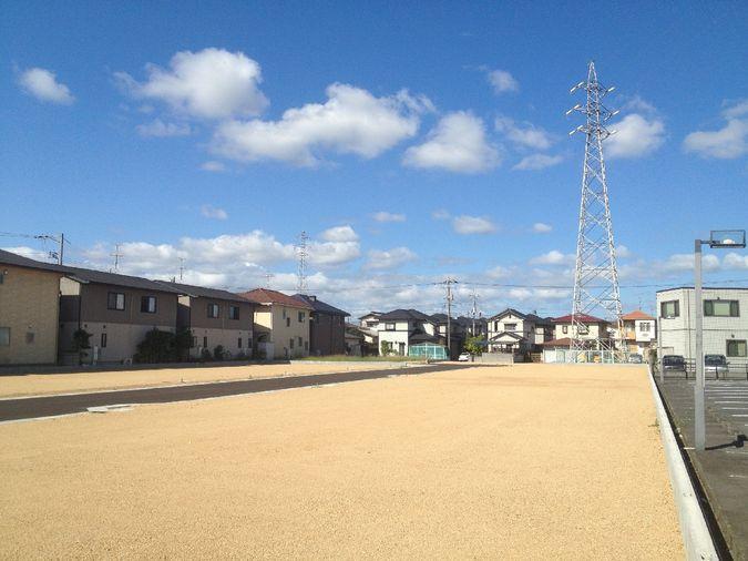 Other local. Otaka is a new condominium properties of the location of a 3-minute walk from the elementary school!