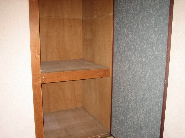 Balcony. Of 6-mat Japanese-style storage