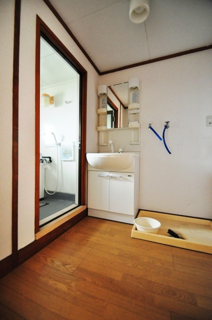 Other room space. Indoor Laundry Storage ・ There are properly Even dressing room