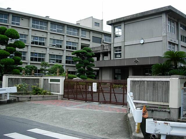 Primary school. 1359m to Kurashiki City scared Elementary School