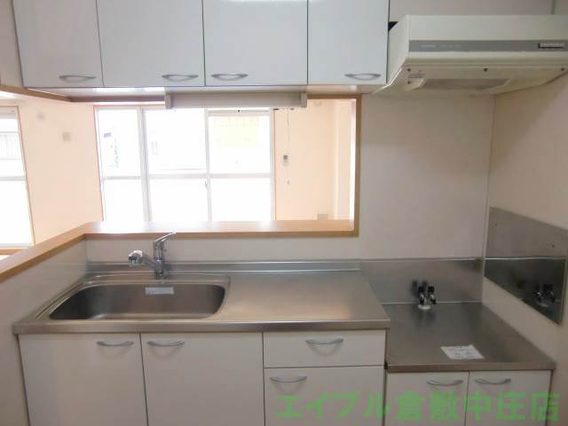 Kitchen. Gas stove installation Allowed