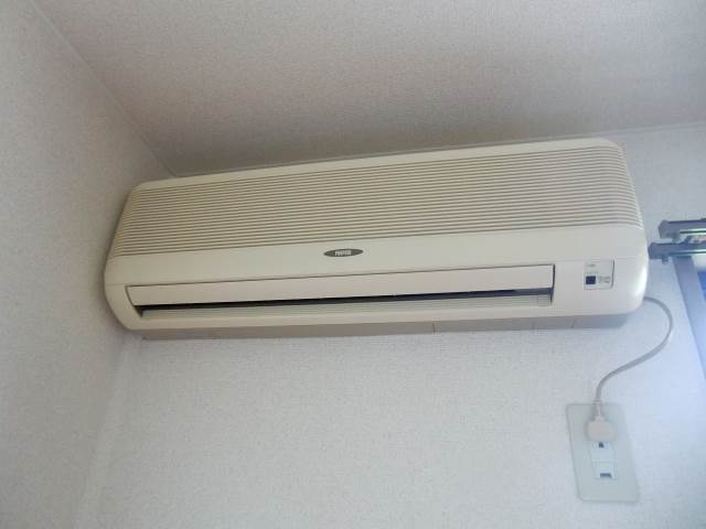 Other Equipment. Comfortable air-conditioned ☆