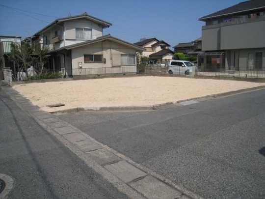 Local land photo. It is the state of the from the southeast side.