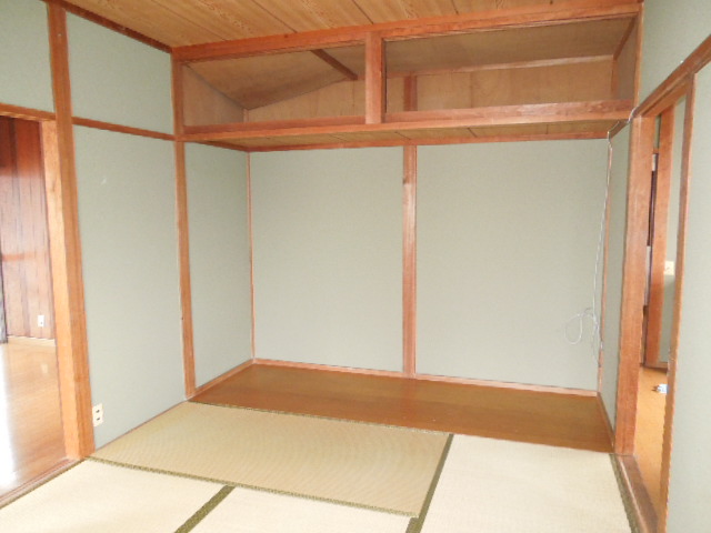 Receipt. Is there yard chest of drawers in 6 Pledge Japanese-style room in the middle!