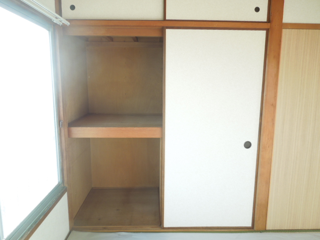 Receipt. 2F ・ Is a Japanese-style room of storage!