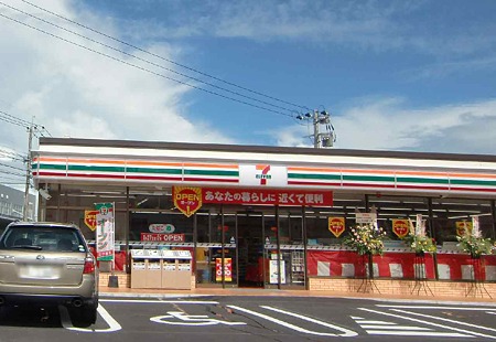 Convenience store. Seven-Eleven Kurashiki Nishinakashinden store up (convenience store) 577m