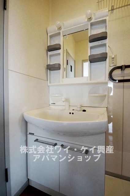 Washroom. Shampoo dresser! (^^)!