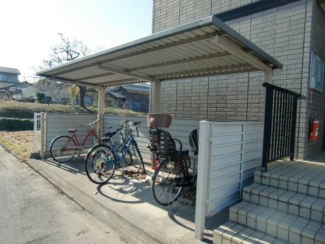 Other common areas. Bicycle-parking space ☆