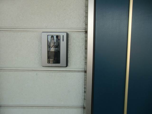 Entrance. Monitor with intercom ☆