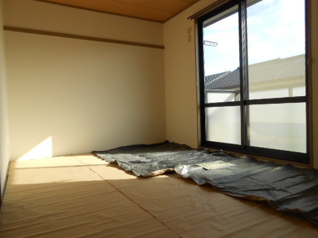 Living and room. Is a Japanese-style room!