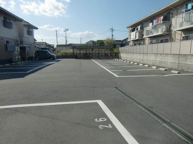 Parking lot. Ample parking two Allowed ☆