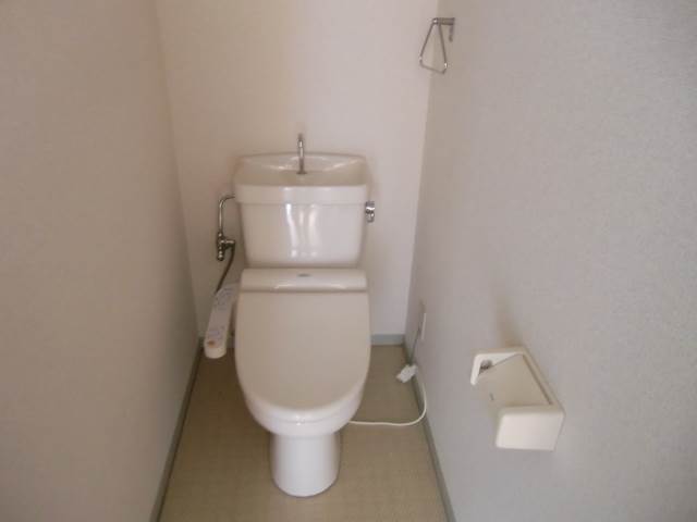 Toilet. With Washlet ☆