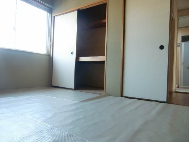 Other room space. Firmly storage of Japanese-style room ☆