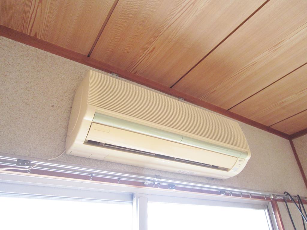 Other Equipment. (O⌒∇⌒o) air conditioning also is attached