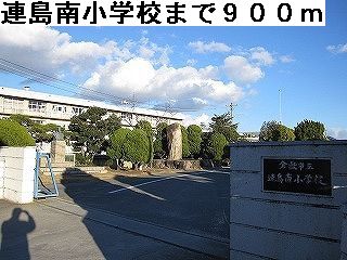 Primary school. Tsurajima to South Elementary School (Elementary School) 900m