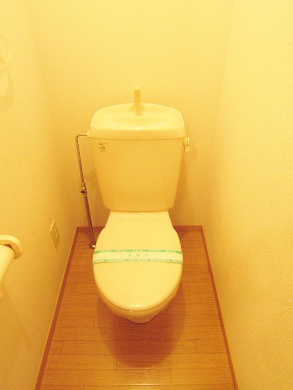 Toilet.  ☆  ☆  ☆ image ☆  ☆  ☆