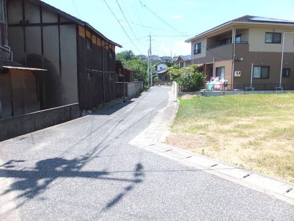 Local photos, including front road. South road