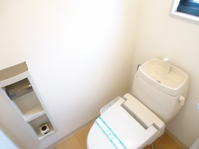 Toilet.  ※ The image is a thing of the inverted type room.