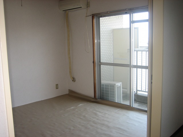 Living and room. Japanese-style room 6 tatami