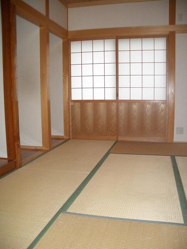 Non-living room. Spacious Japanese-style