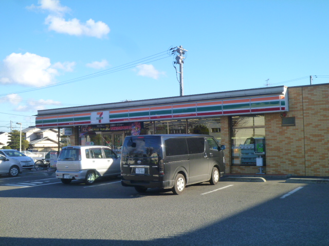 Convenience store. Seven-Eleven Kurashiki middle. Store up (convenience store) 888m