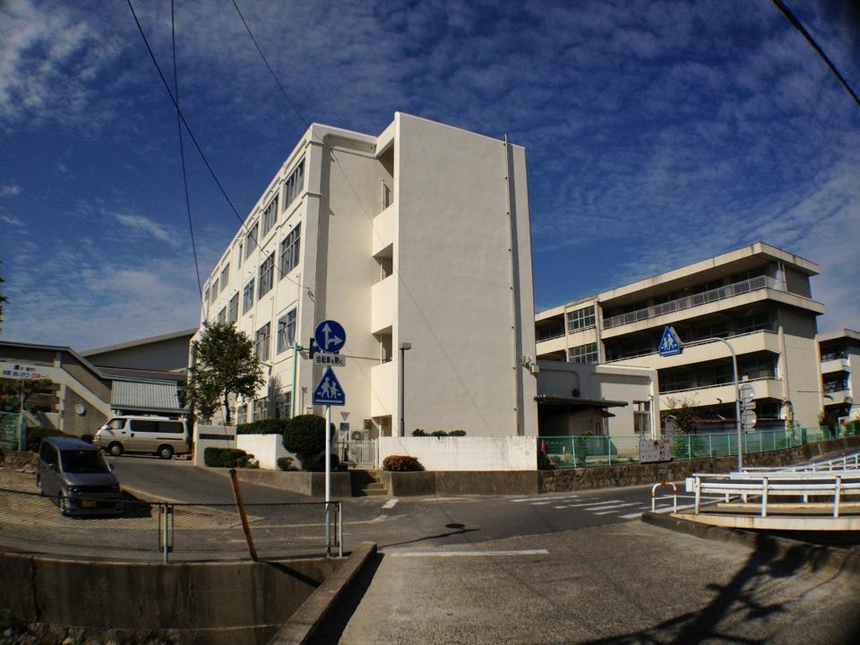 Junior high school. 557m to Kurashiki Minami Junior High School