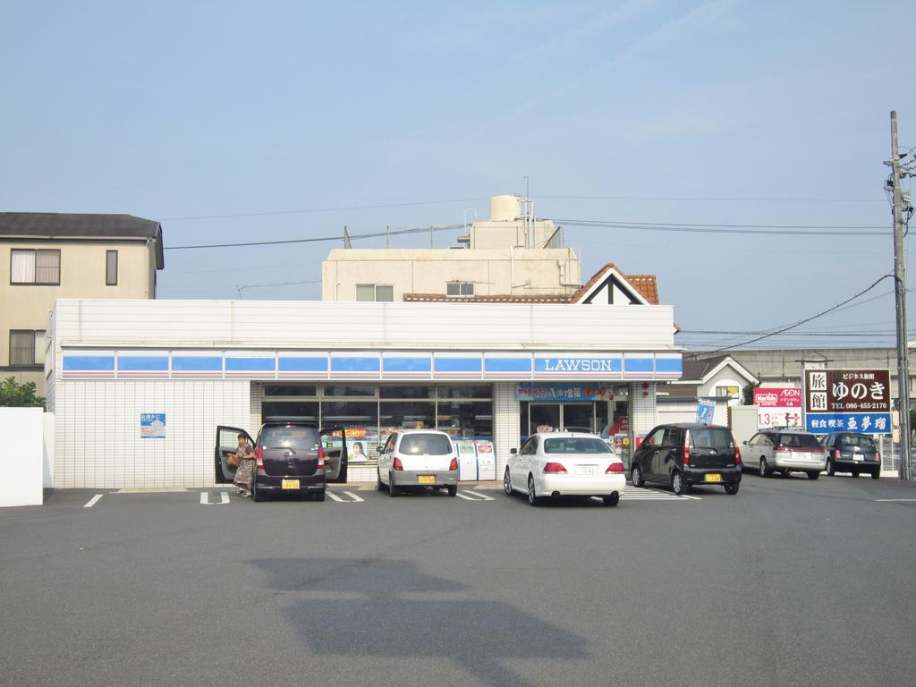 Convenience store. Lawson Kurashiki Kitase-chome store (convenience store) to 200m