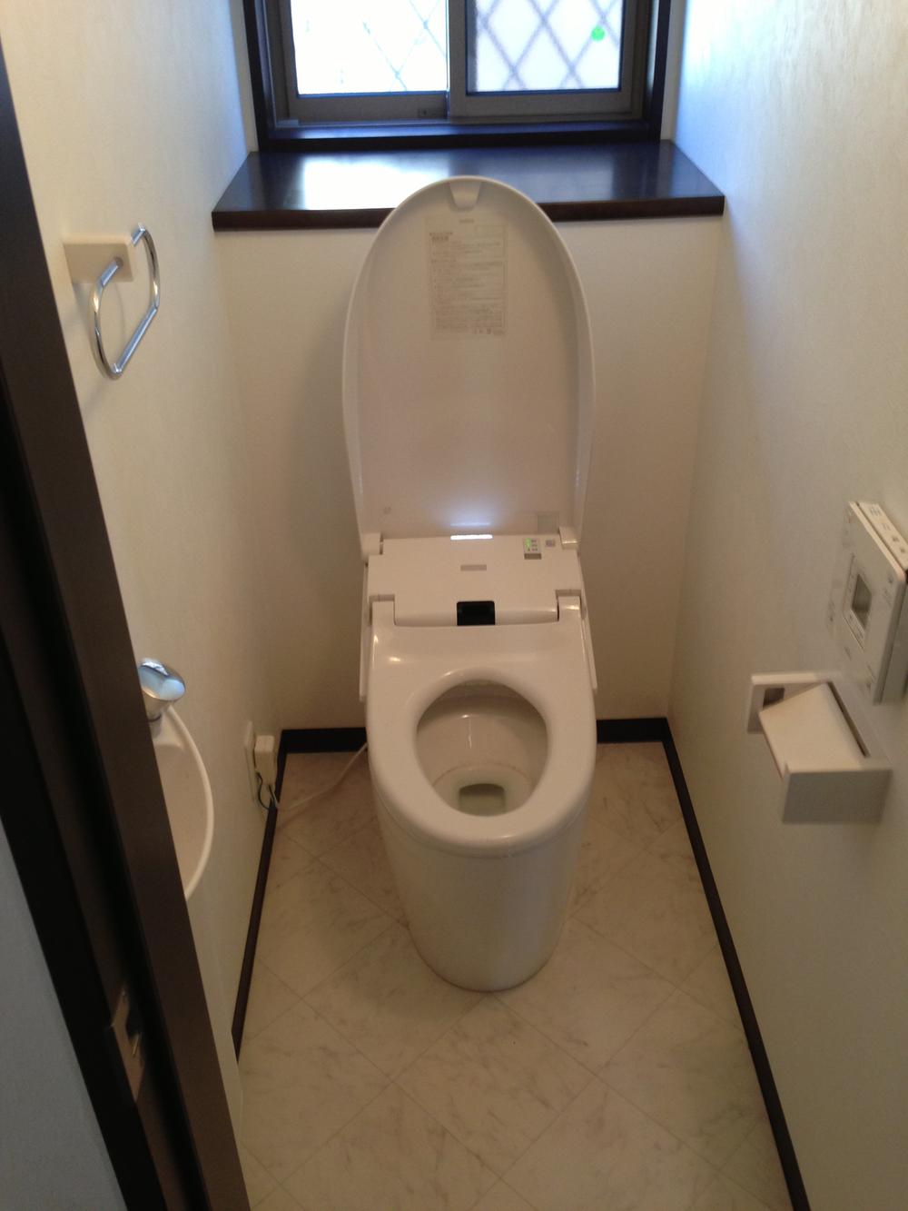 Toilet. With motion sensors