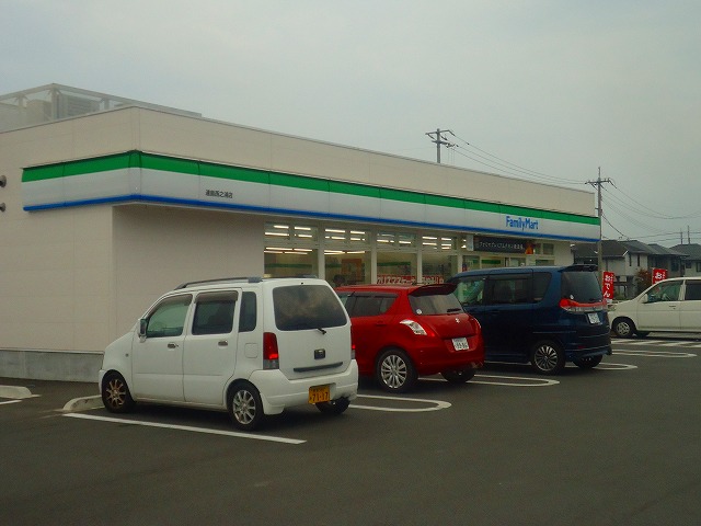 Convenience store. FamilyMart Tsurajima Nishino Uramise up (convenience store) 851m