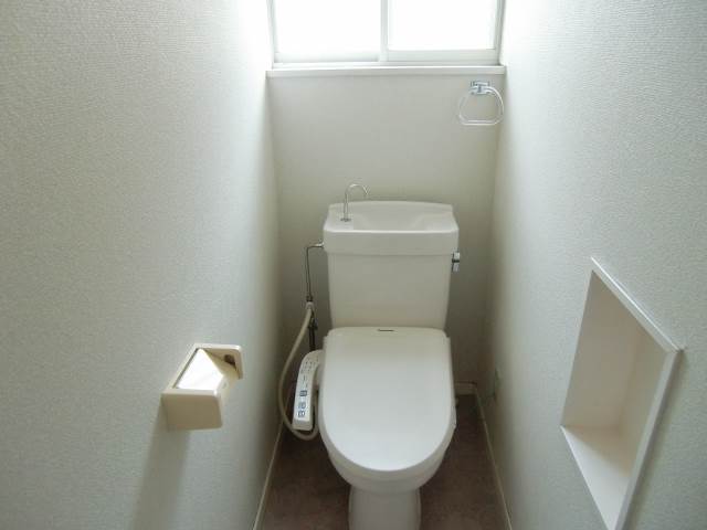 Toilet. window ・ With Washlet ☆