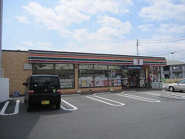 Convenience store. Seven-Eleven Kurashiki Tamashima 1-chome to (convenience store) 1225m