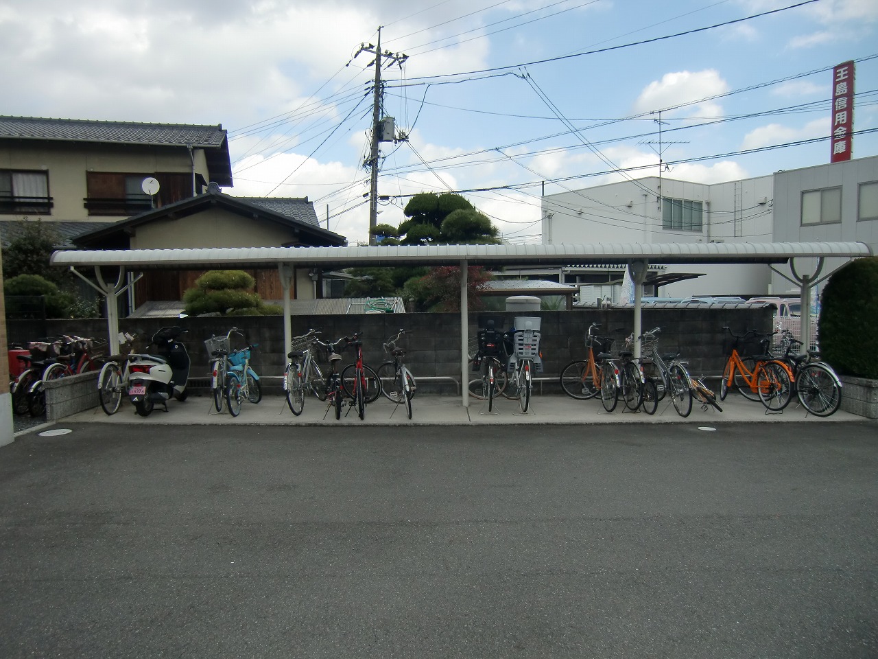 Other common areas.  ☆ Is a bicycle parking lot