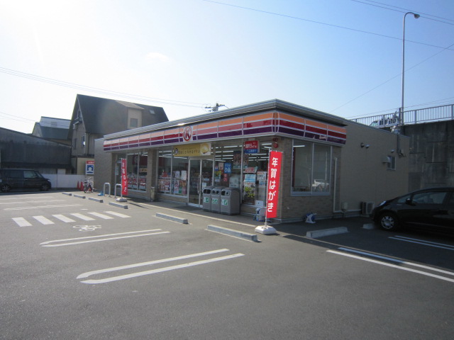 Convenience store. Thanks Kurashiki Tamashima store up (convenience store) 962m