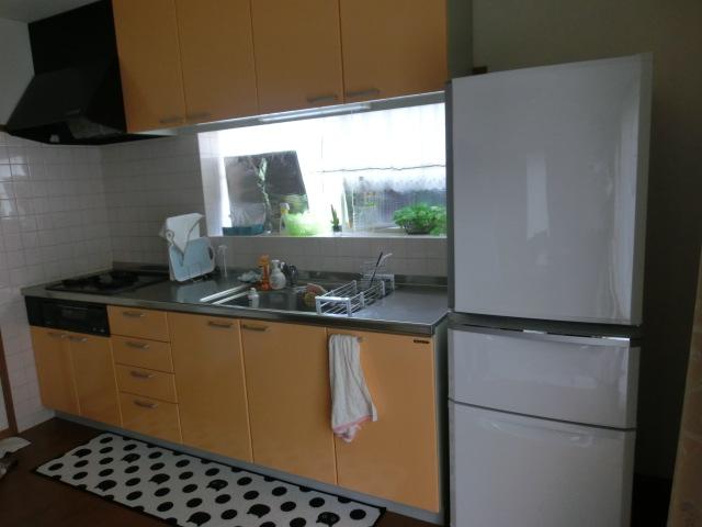 Same specifications photo (kitchen)