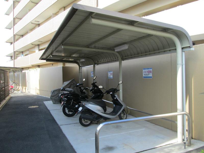 Local appearance photo. Bike shelter