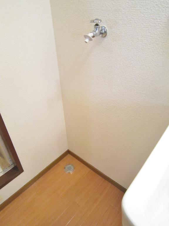 Washroom. \ (^ 0 ^) \ (^ 0 ^) \ (^ 0 ^)