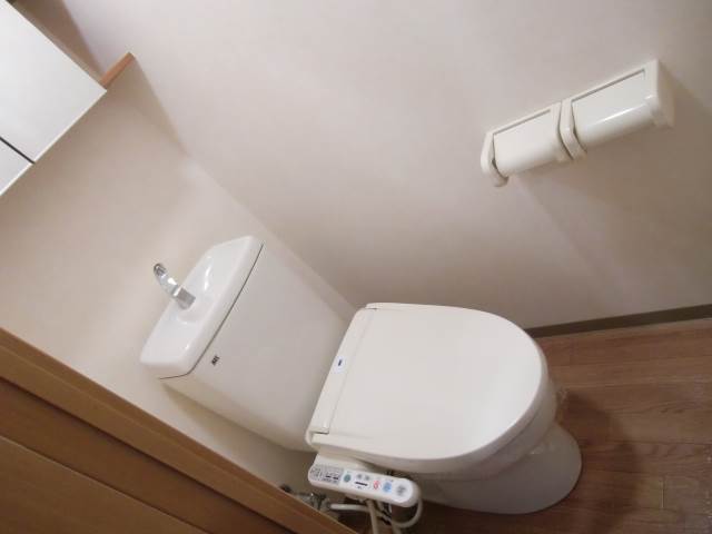 Toilet. Bidet ☆