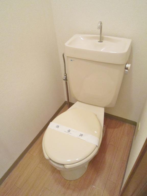 Toilet.  ☆  ☆  ☆ image ☆  ☆  ☆