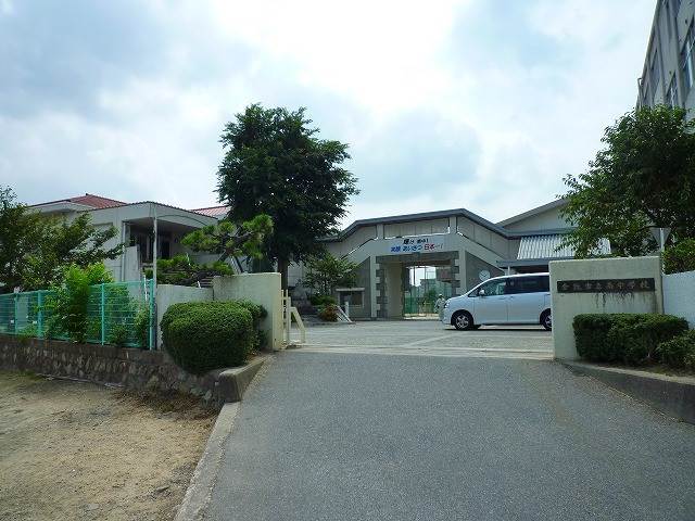 Junior high school. 900m to Kurashiki Minami Junior High School (Junior High School)