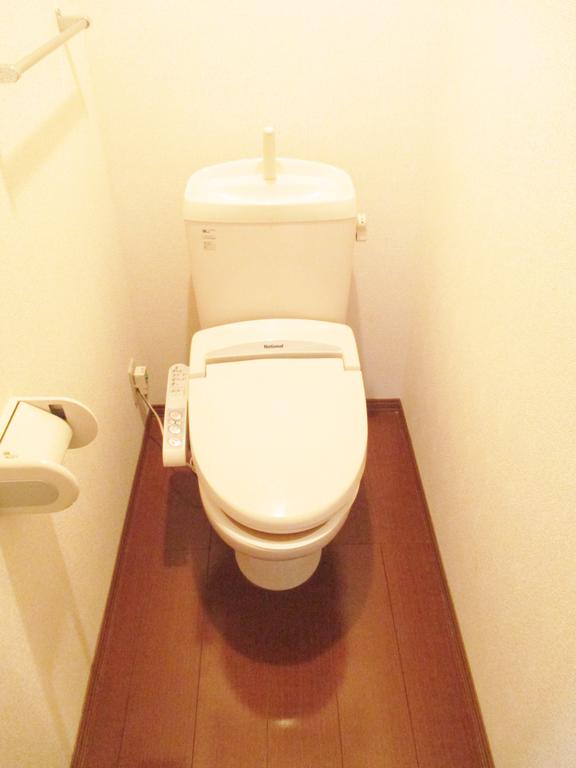 Toilet. (* ⌒O⌒ *) (* ⌒O⌒ *)