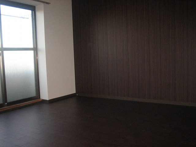 Living and room. 8 tatami One side is wood grain Cross