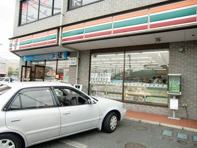 Convenience store. Seven-Eleven Kurashiki Upper East store up (convenience store) 288m