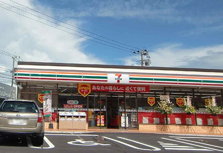 Convenience store. Seven-Eleven Mimasaka Narahara store up (convenience store) 676m
