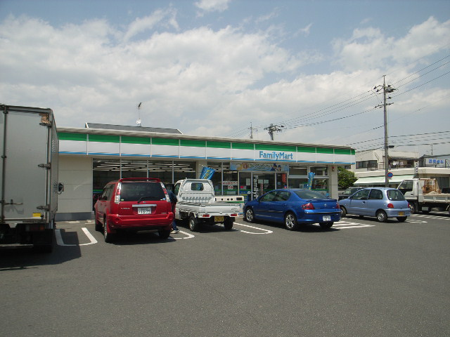 Convenience store. FamilyMart Okayama Masuno store up (convenience store) 450m