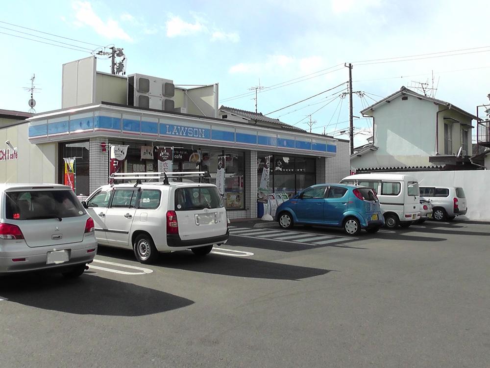 Convenience store. 653m until Lawson Okayama Masuno shop