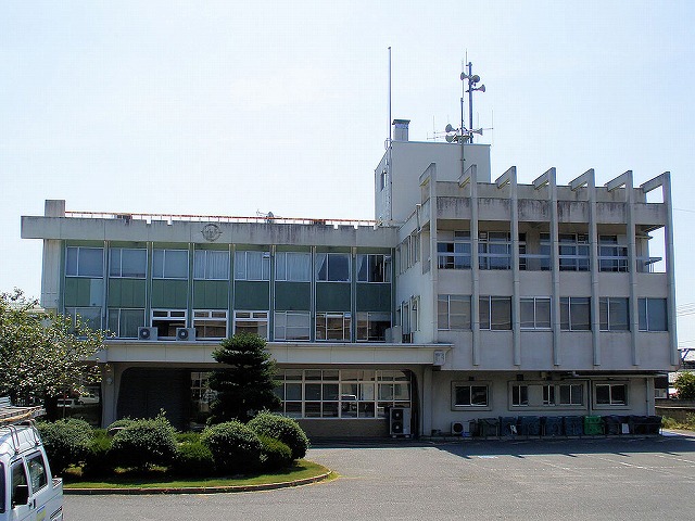 Government office. 1870m to Okayama Higashi Ward Seto branch office (government office)